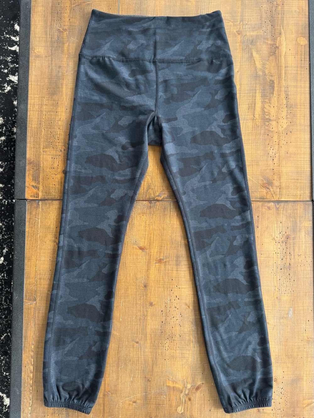 Vuori Dark Gray Camo High-Rise Leggings